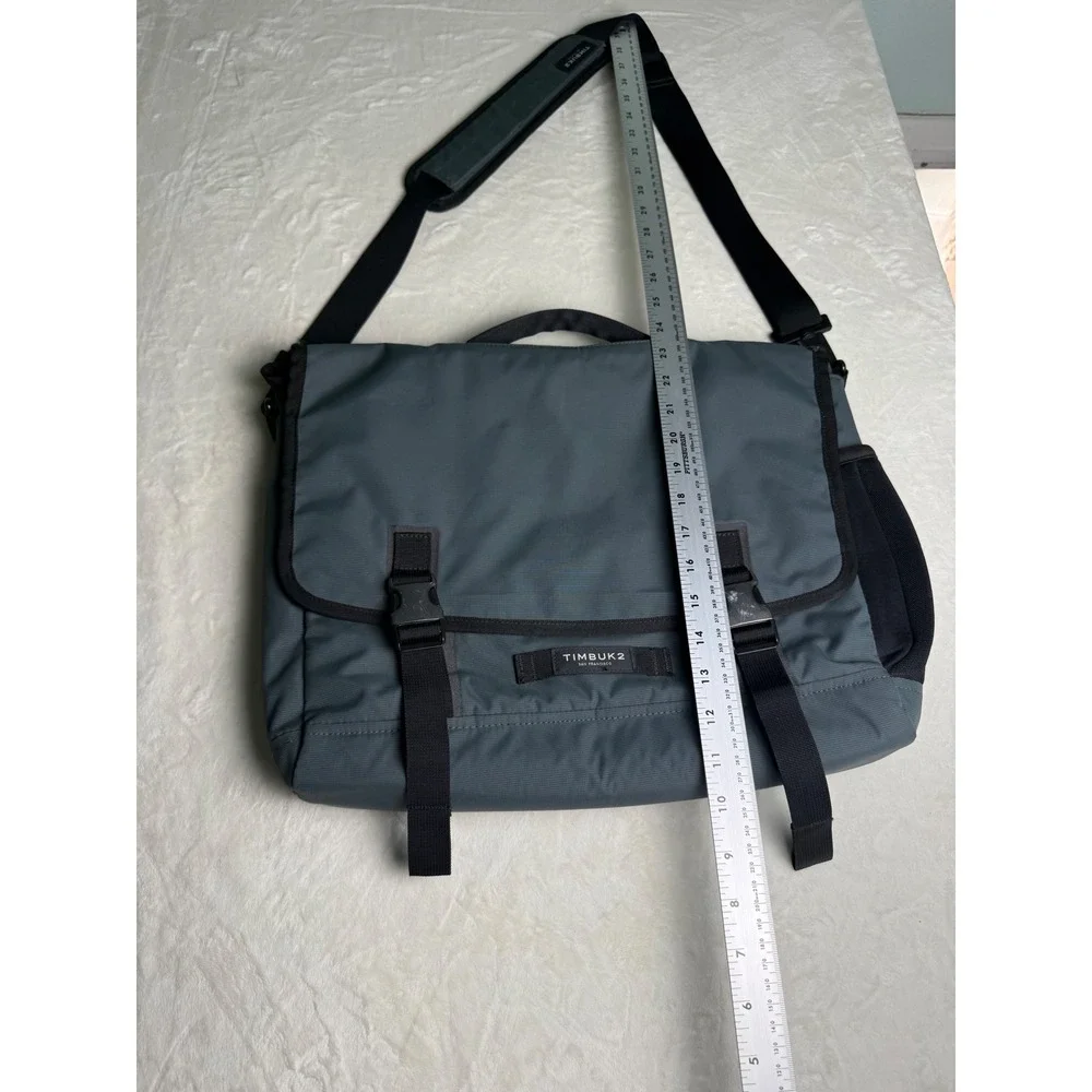 Timbuk2 classic messenger